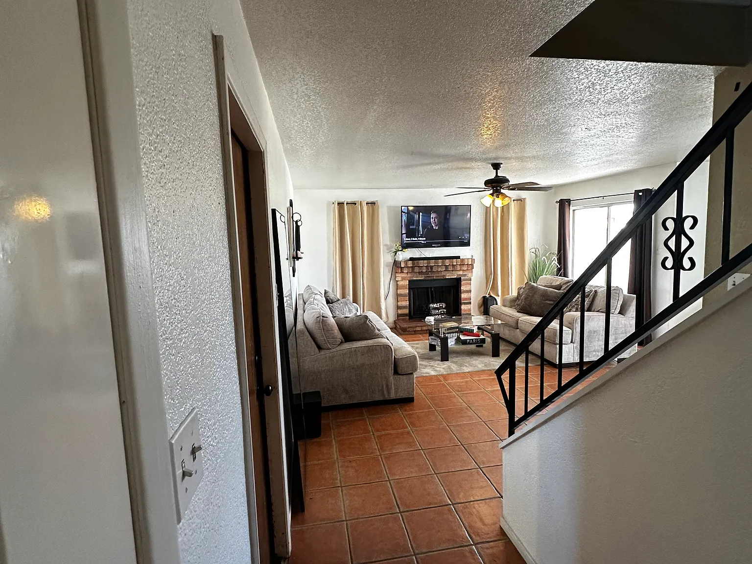 2525 W 12th Pl — Photo 2