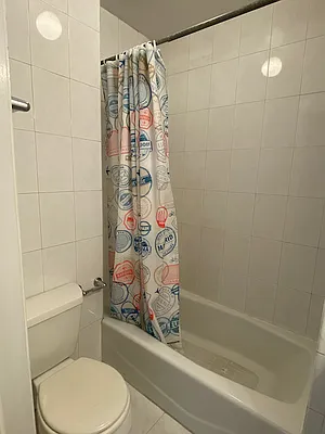 Rented by Green Line Realty | media 16