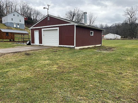 4th image of 20 Fort Cherry Rd