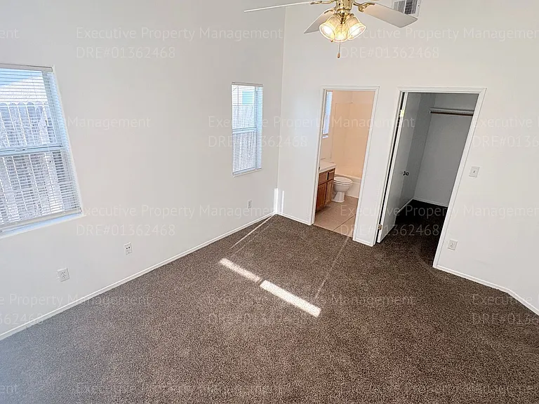 7400 Cross Glade St — Photo 7