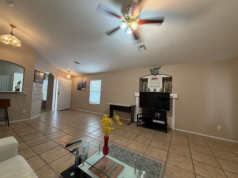 868 Worrell Ave — Photo 16