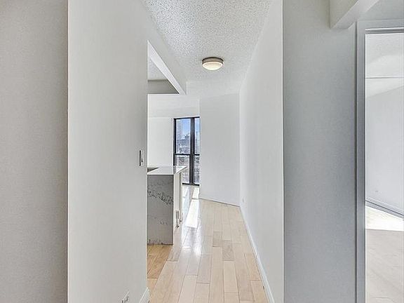 3rd image of 350 W Belden Ave APT 502