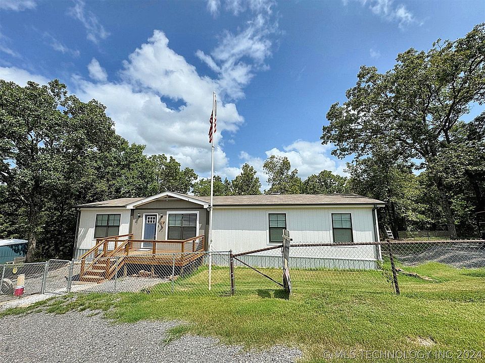 1st image of 15338 W Phillips Dr