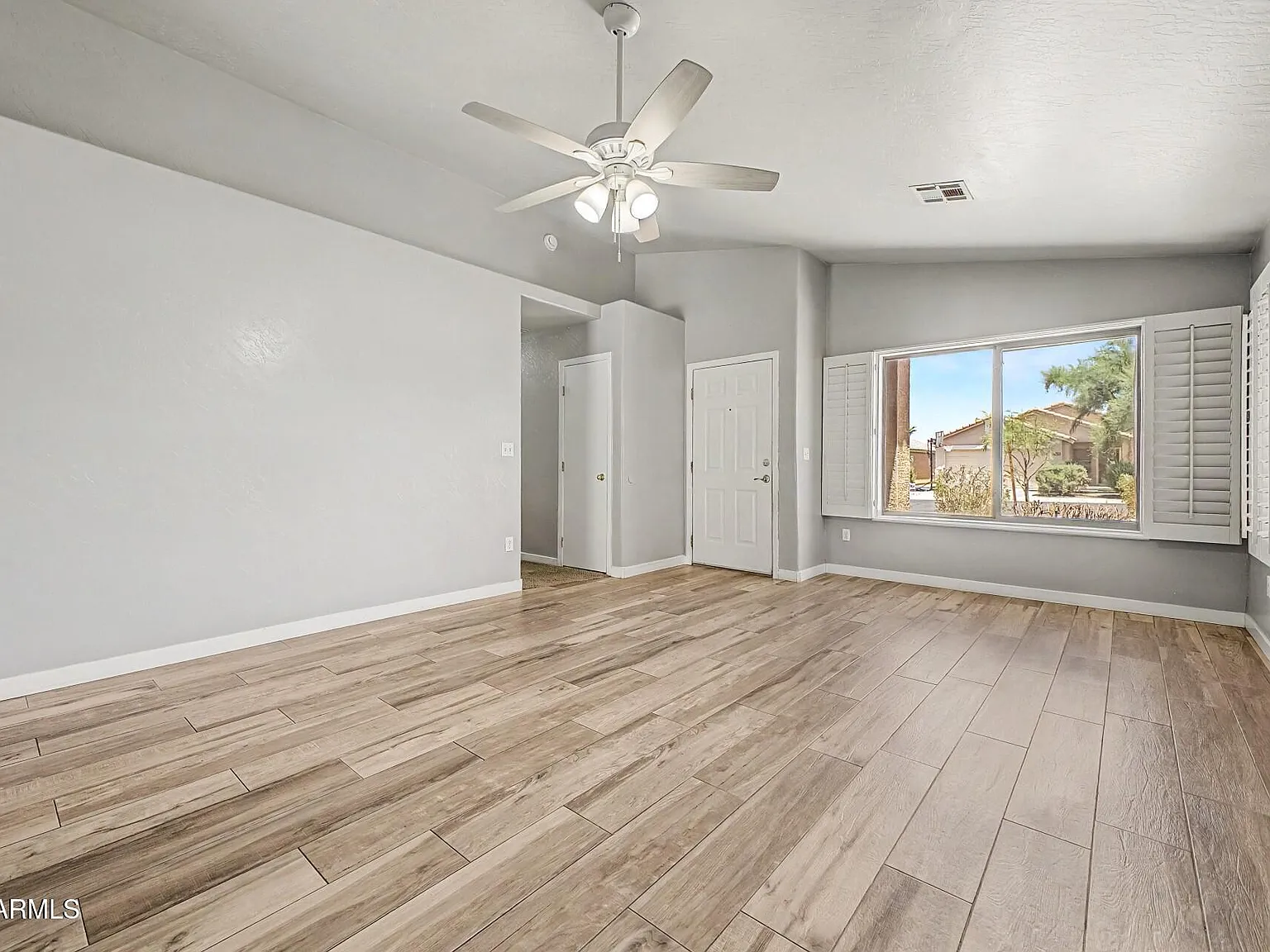 3 bed, 2.0 bath, 1251 sqft, $2,200 — Photo 4