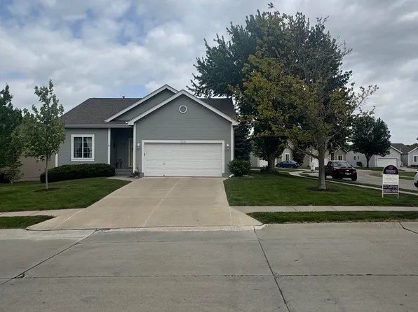 3101 N 147th Cir, Omaha, NE 68116