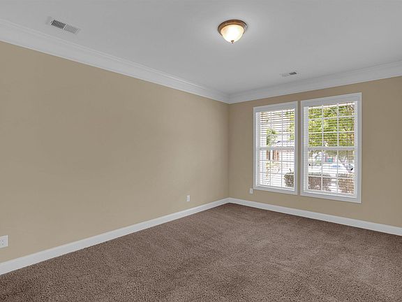 5th image of 246 Millhouse Ln