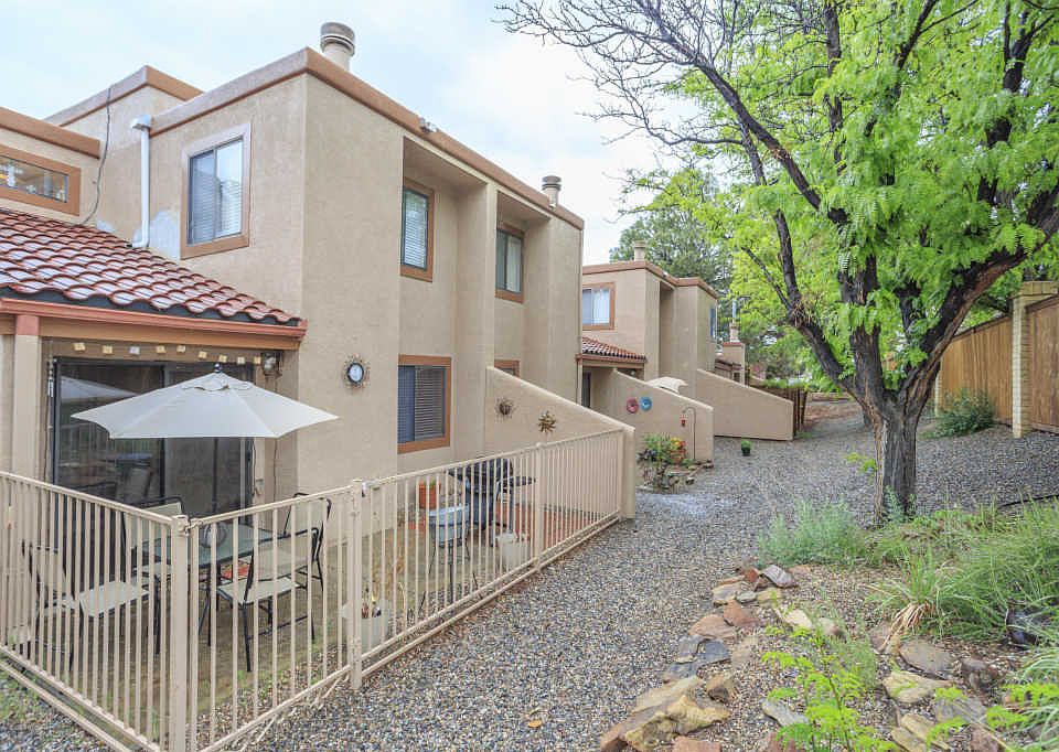 1st image of 5200 Villa View Dr APT 10D