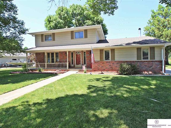 2nd image of 1010 Jones Dr