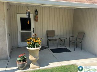 5137 Fornaciari Dr, Whitehall, PA 18052