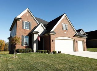 3179 Regatta Ln, Saint Clair, MI 48079