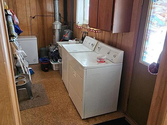5th image of 8866 South St