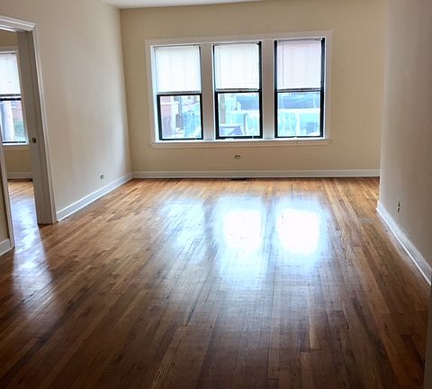 2nd image of 622 W Cornelia Ave #E2