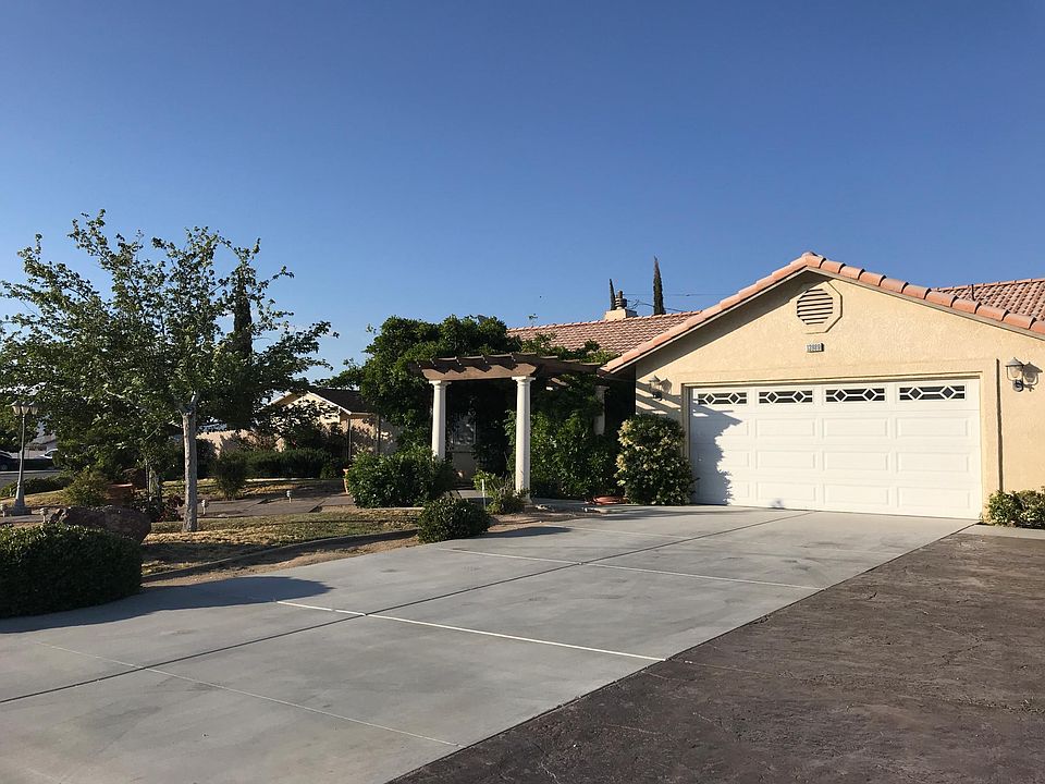 1st image of 13989 Millbrook Dr