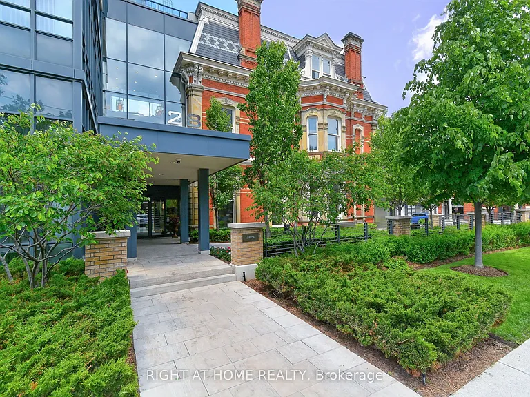 28 Linden St #1405 — Photo 8