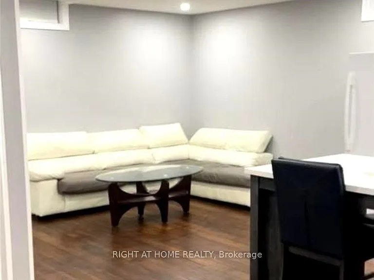 46 Aishford Rd #BASEMENT — Photo 4