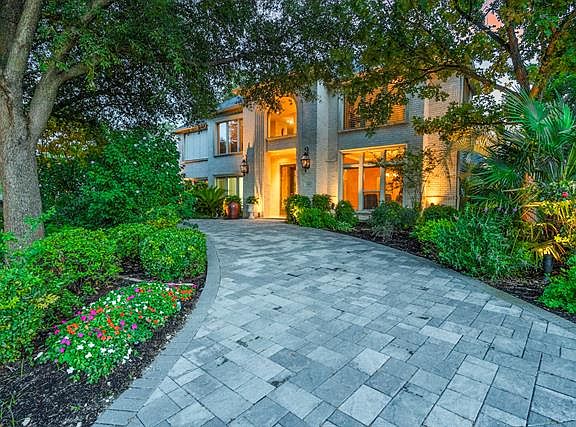 3rd image of 140 Maywood Cir