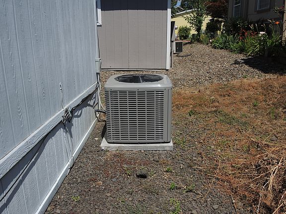 5th image of 8300 NE Quatama St