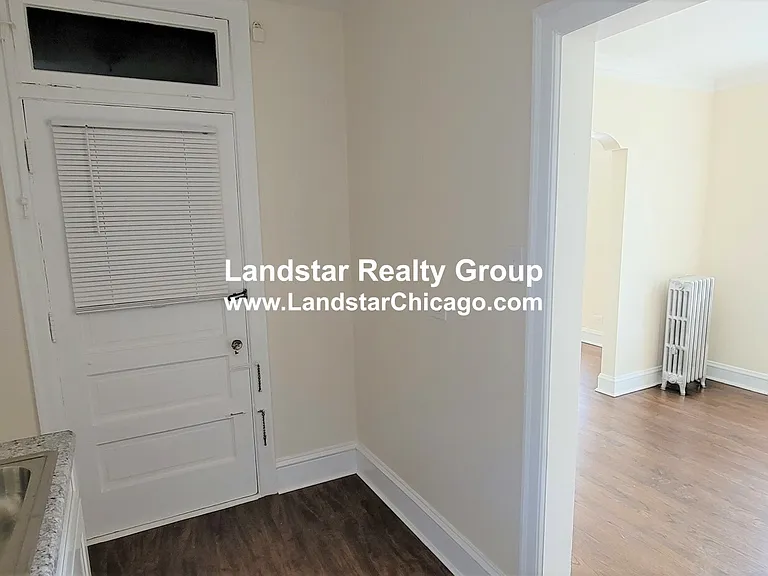 5230 N Rockwell St #2 — Photo 11