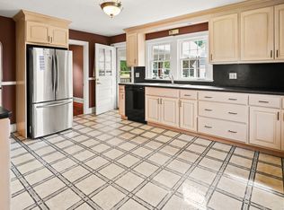 92 Greystone Ave, Bristol, CT 06010