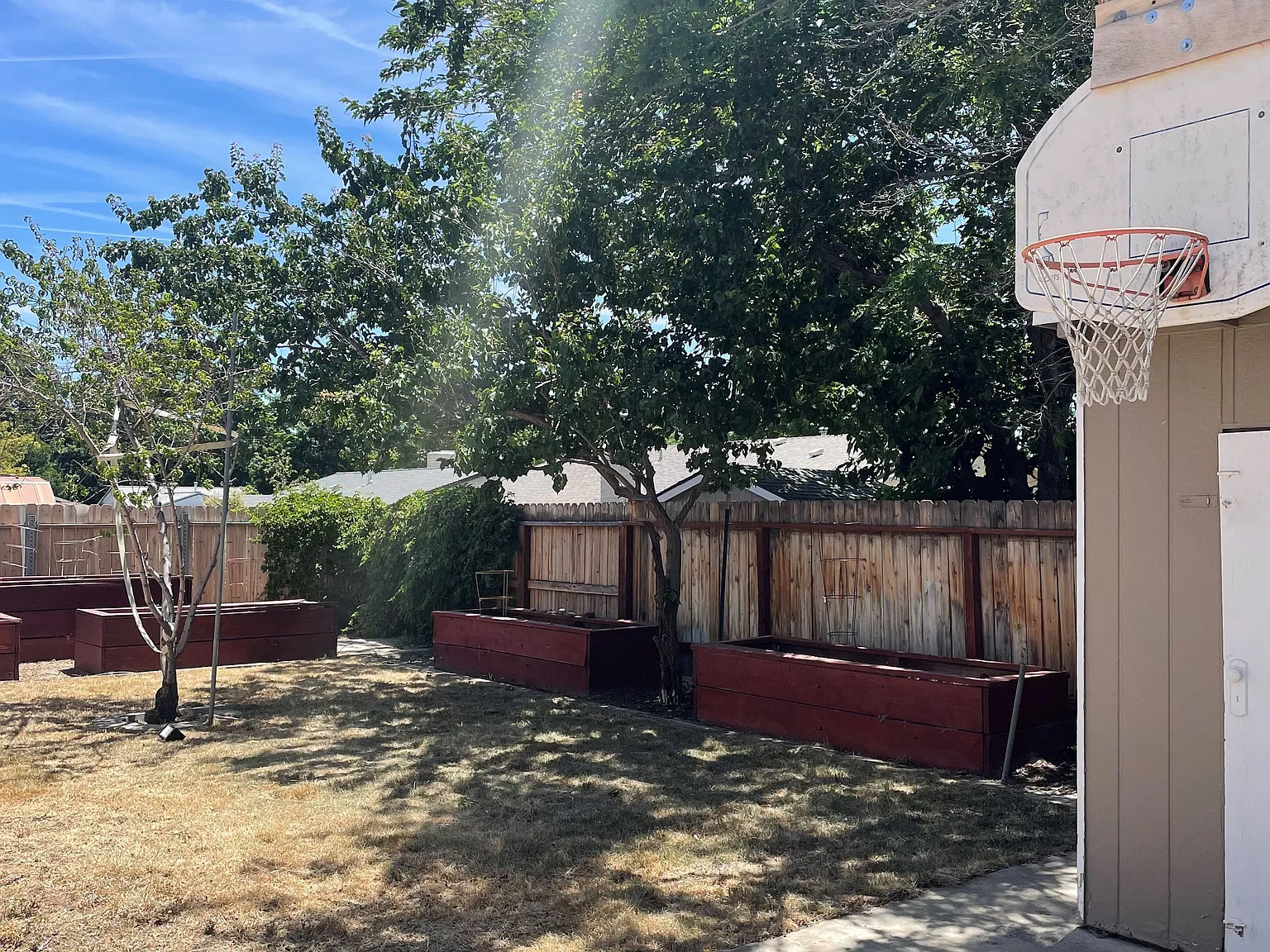 4 bed, 2128 sqft, $2,850 — Photo 3