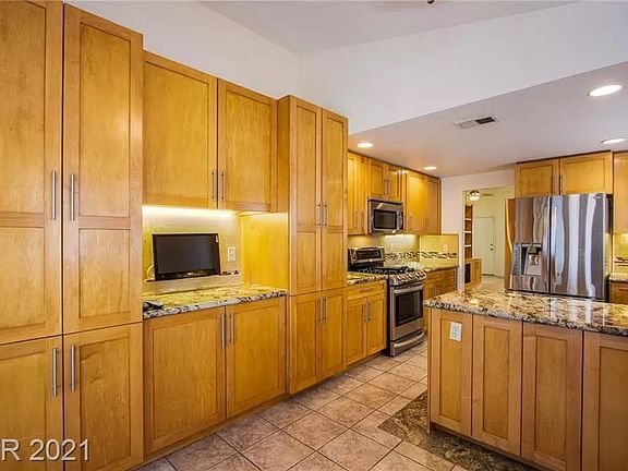 3rd image of 7028 Brown Derby Cir