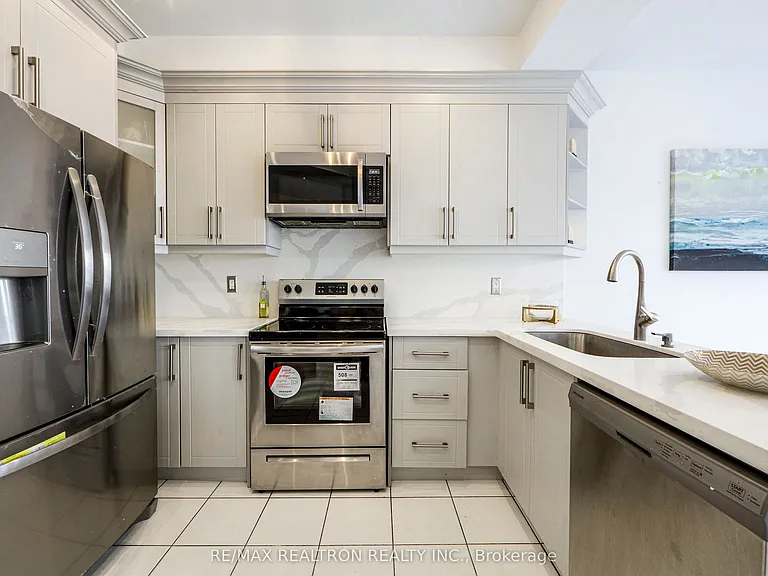269 Treasure Rd E #UPPER — Photo 18