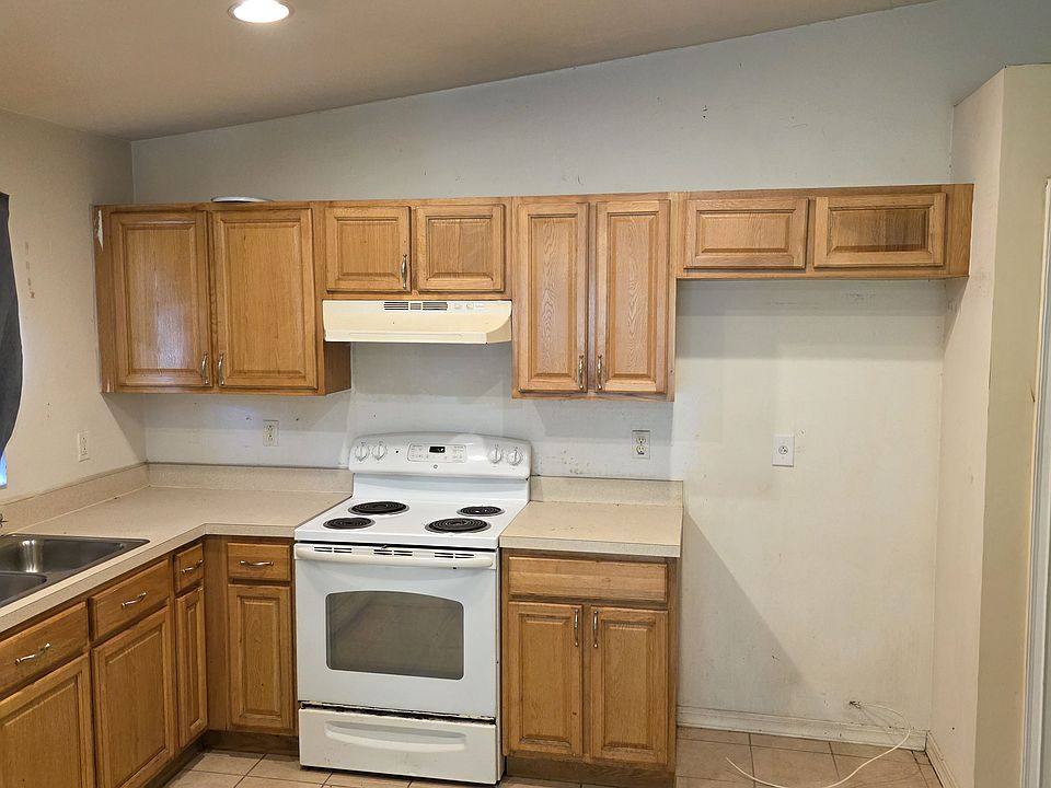 1st image of 6139 W Lincoln St