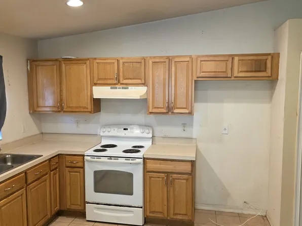 6139 W Lincoln St, Bay Saint Louis, MS 39520