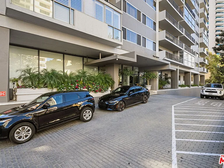 10450 Wilshire Blvd #5G — Photo 27