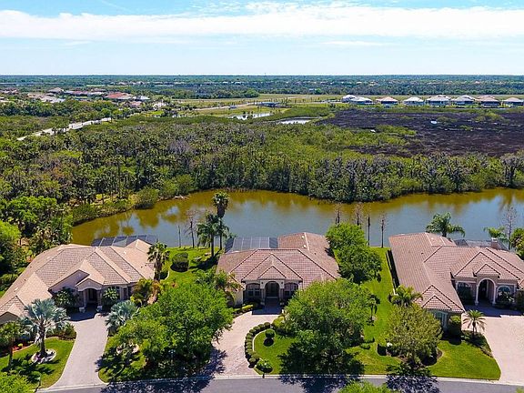 Lot on tidal lake