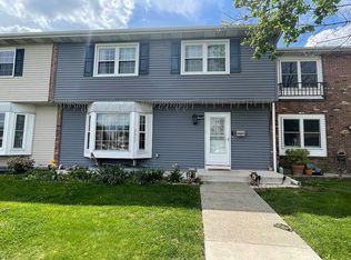 2057 Beech Ln, Bensalem, PA