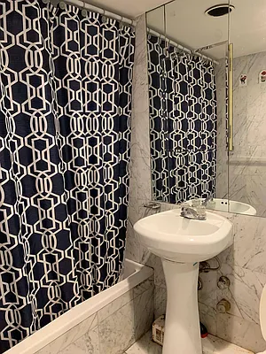 Rented by Century 21 Metropolitan | media 31