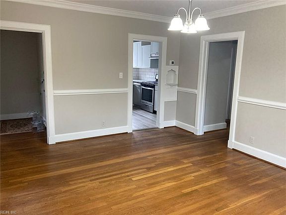 4th image of 833 Shirley Ave #2
