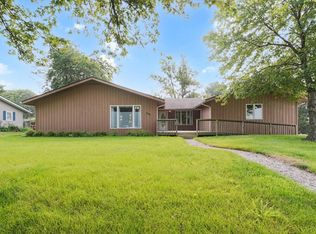 908 S Adams St, Philo, IL 61864