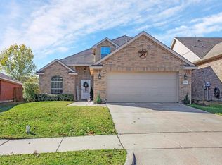 4005 Collin Ct, Heartland, TX 75126