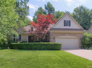 42469 White Hart Blvd, Canton, MI 48188