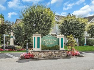 108 Joseph Ct, Amityville, NY 11701