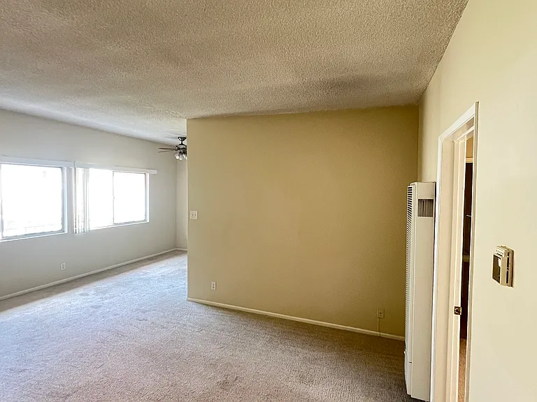 11746 Goshen Ave #7 — Photo 9