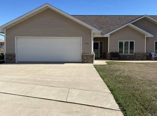 602 W View Dr, Readlyn, IA 50668