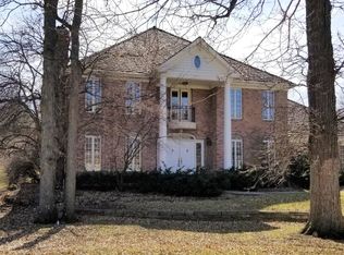4304 Royal Fox Dr, St Charles, IL