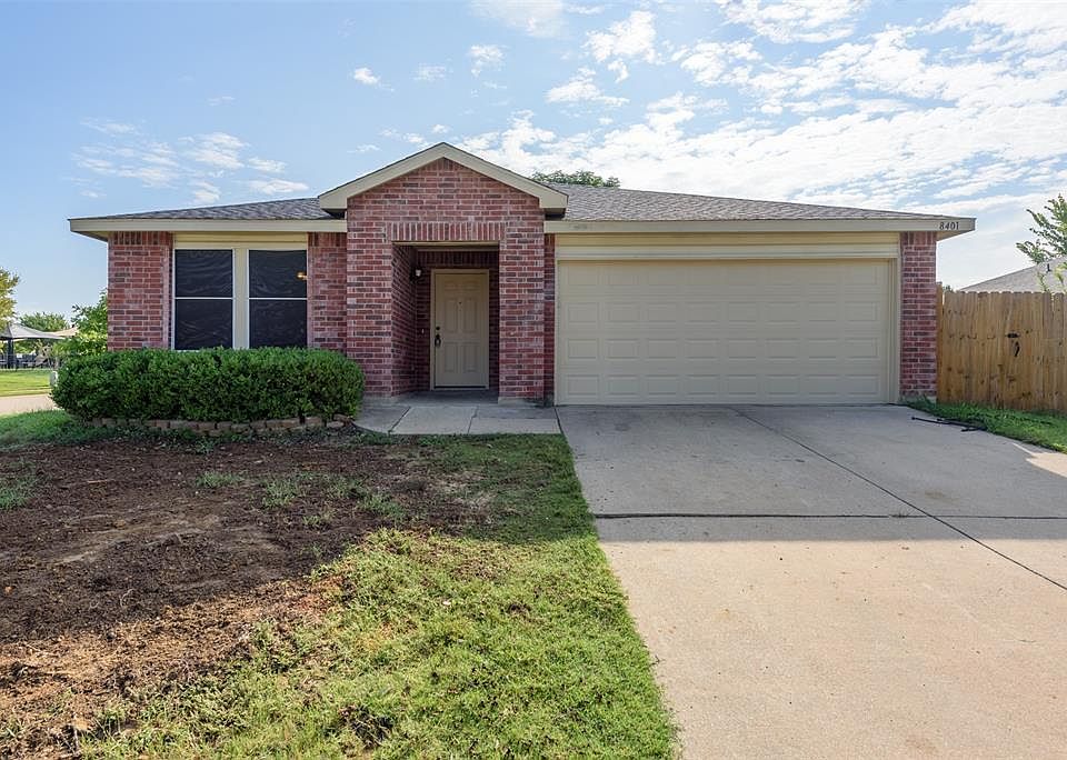 1st image of 8401 Seven Oaks Ln