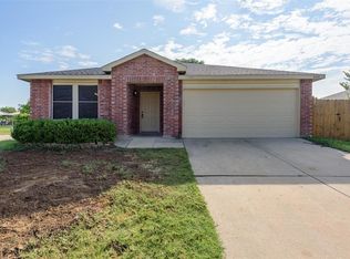 8401 Seven Oaks Ln, Denton, TX 76210