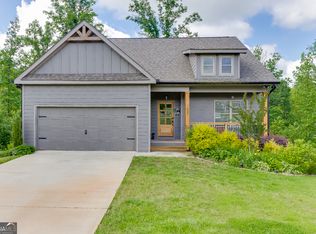 237 Oakwood Dr, Commerce, GA