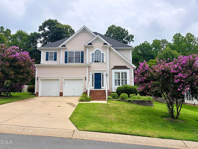 1706 Autumn Ridge Dr — Photo 1