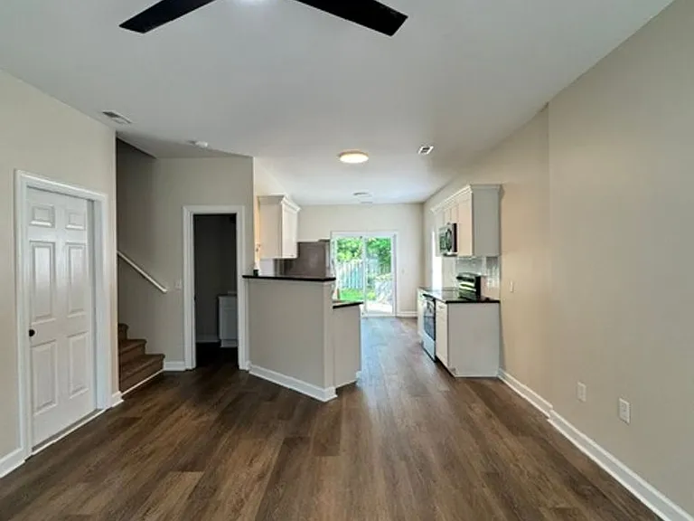 150 Raye Dr — Photo 3