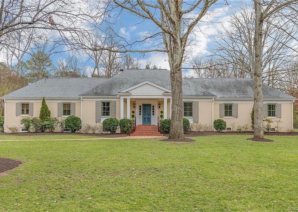 1st image of 109 Walsing Dr