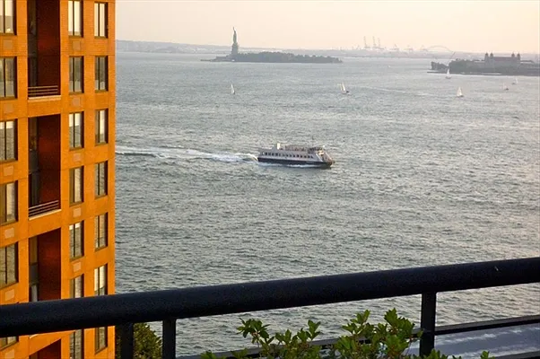 Sold by Citi Habitats | media 3