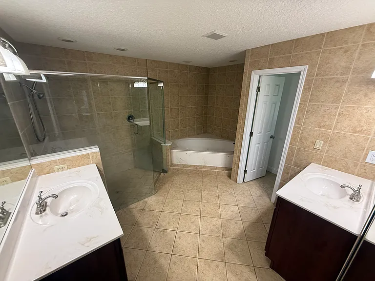 3040 Gerona Dr W — Photo 15