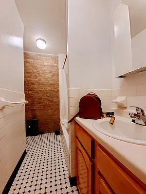 Rented by Compass | media 27