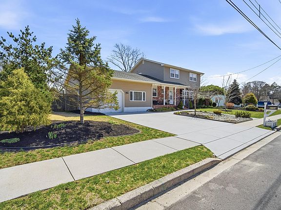 2nd image of 2104 Grove Rd